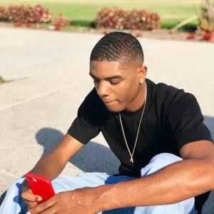 Meet your Posher, Aj